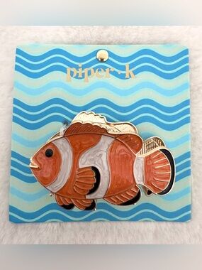 Piper K Goldfish Claw Hairclip - NIP
